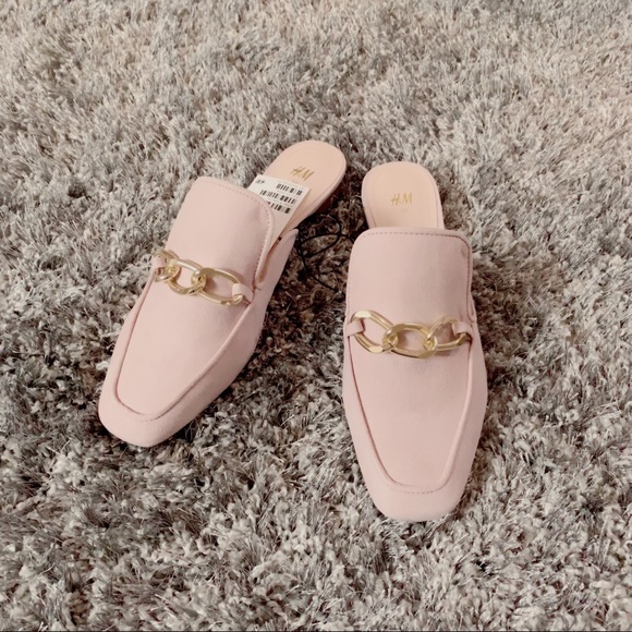 H&M Shoes - 🔥3 FOR $25🔥 H&M • SUEDE CHAIN SQUARE TOED MULE